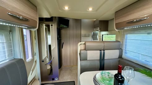 5 person Luxury camper with barbecue included 