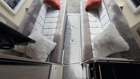 Meteor – 2-persoons campervan, andere modellen vanaf 2026