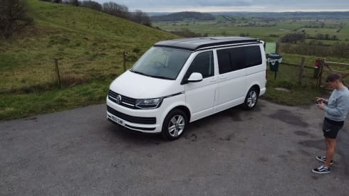 2187 – 4 berth Volkswagen campervan from 2017