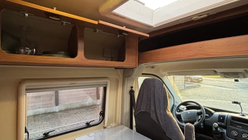 Lili & Otto – Campervan 2p