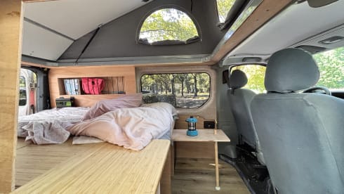 Blue – 2p Renault campervan uit 2008