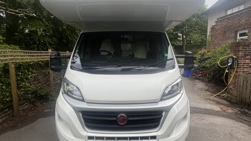 Harry’s camper  – 6 berth Roller Team alcove from 2021
