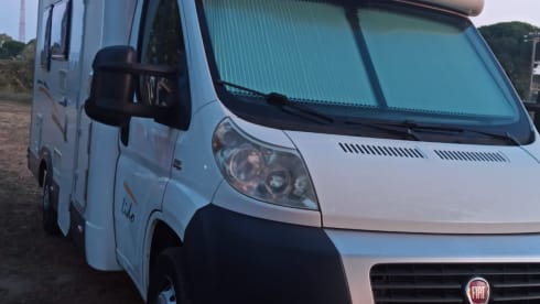 Angelo – The splendid Maremma in a delicious and comfortable Adria Lido semi-integrated camper