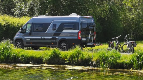Adria Supreme LUXE bus camper (automatic / year 2021)