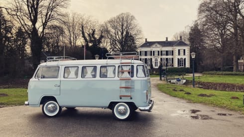 Volkswagen T2 van