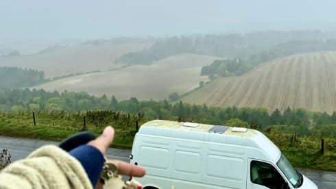 Woody – High-Top Renault Master Campervan