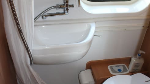 Free Camper – Easy to drive and park 