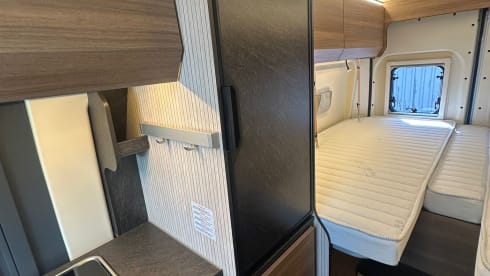 Nr. 7 – Rimor van single beds