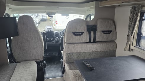 The MoHo – 6 berth Swift alcove from 2022