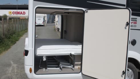 Glamys - 320 Ford – MCLOUIS GLAMYS 226 Ford with automatic transmission