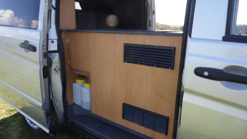 Dougal – 4 berth Mercedes-Benz Campervan from 2010