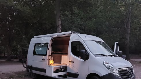Buscampr – New, off-grid, complete and comfortable 'Buscampr' for 2 people