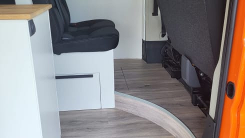 5 Person Fiat Ducato bus camper (built in 2017) (built in 2023)