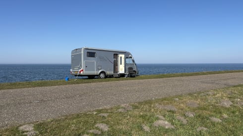 Fijne luxe Hymer integraal camper voor 4 personen