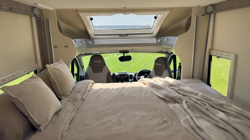 Geräumiges Wohnmobil mit 4 Schlafplätzen – unter 7 m