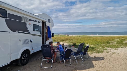 Nieuwe 5p Carado familiecamper 