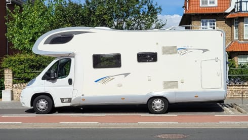 Fiat Ducato alcove motorhome for up to 6 people
