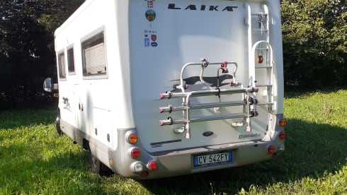 Laika camper rental - Kreoss 3008 with 4 beds