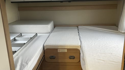 Spacious mobile home with all comfort