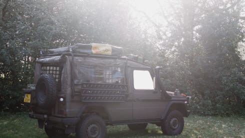 2p Mercedes-Benz rooftop from 1995