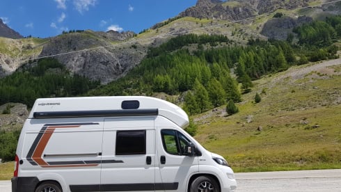 Weinsberg Carabus 600 MQH – 4p Knaus campervan from 2019