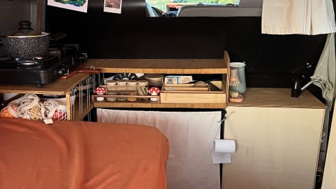 Saoirse – 2p Volkswagen campervan from 2011