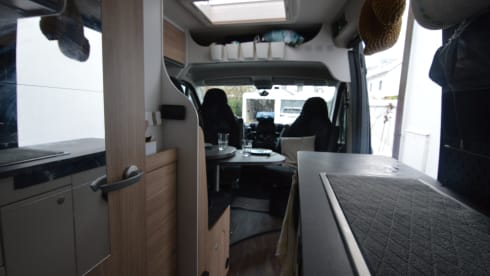 Roadrunner – Sunlight Cliff 601 Adventure Autark