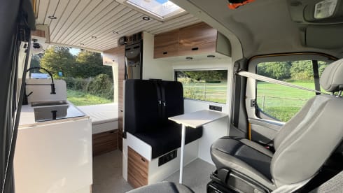 Cheerful L2H2 Camper 2020 (Off-Grid)