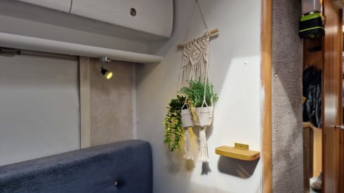 Insurance Included in rental – Perfect family motorhome 6 berth 'off grid'