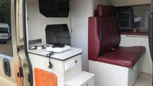 FOUR PEOPLE – Camper with two sleeping cabins for four people. 25% discount available.