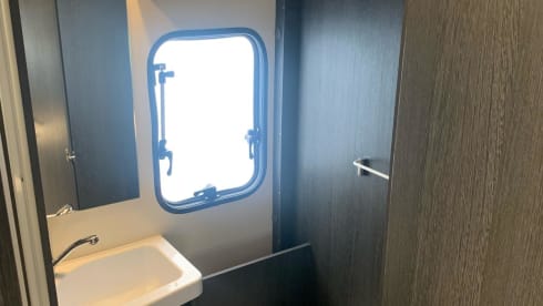 VU – 6 berth Roller Team Auto 2022