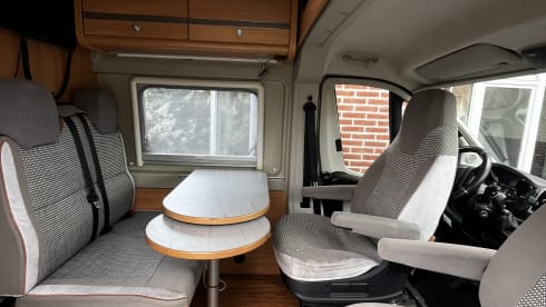 Buckies Travel House – Autobus Fiat a 2 posti dal 2026
