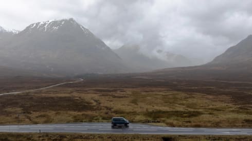 Green machine – VW-Automatik-Campingbus mieten – Flughafen Edinburgh – NC500 – Highlands 