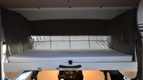 Pegaso  – Splendido camper di classe A - 4 posti letto - 5 cinture di sicurezza, Pegaso 740 