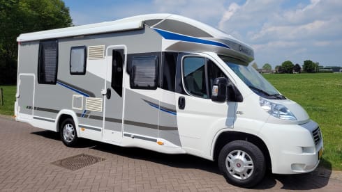 4 person Chausson Titanium (semi-integrated from 2014)