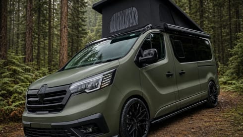 Reggie – 2025 Renault Crusader Off-Grid 4-berth Campervan