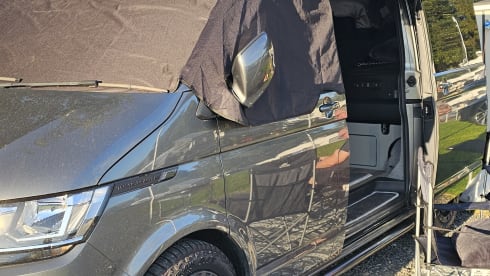 Indy  – VW Transporter Campervan 2021 - 4 Berth