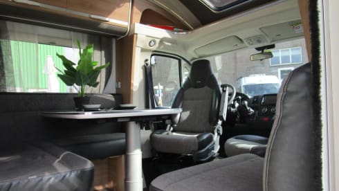 D-way to Travel – 4p Adria Mobil semi-integrated from 2020
