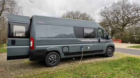 Arkoo – Year-round, off grid, 4/2 berth home from home