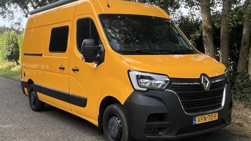 Bus Renault 4 places de 2020
