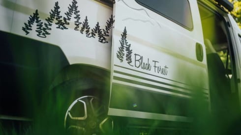 Autobus Bürstner a 2 posti dal 2022