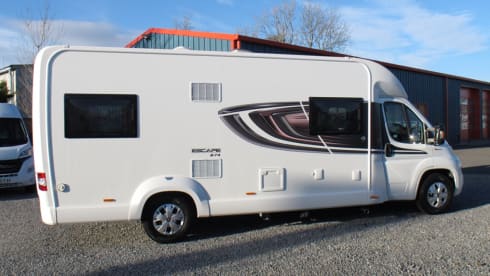 4 berth Swift Escape 674 Motorhome