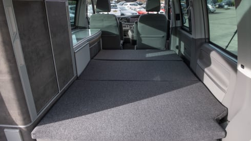 VAN MORRISON – YN20ECV VW CALIFORNIA CAMPER RENTAL, SUPER HIGH SPEC INC BIKE RACK