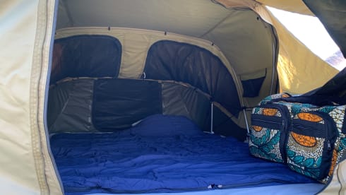 Happy Bimmer Rooftop Tent – Reliable BMW 740d with very large Thule roof tent and complete inventory
