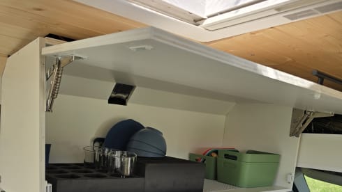 Bravo – 2p off-grid camper (conversion 2024)