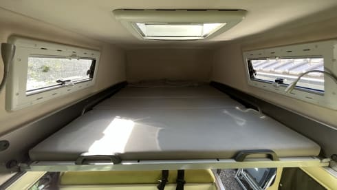 Beautiful Ford Transit Nugget with high roof, lots of space in a compact bus!