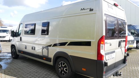 2p McLouis bus from 2019