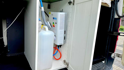 Luna, jouw compacte huis op wielen vol vrijheid! – 2p Volkswagen bus from 2013