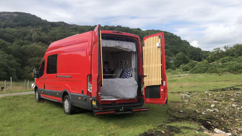 Rose – Jacobite Rose Ford Campervan 2017