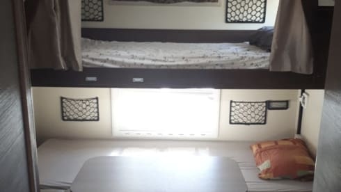 Arthur – Motorhome/tiny home to rent
